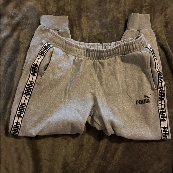 PUMA jogger sweat pants XL with cute puma stripe down the side! EUC!! - Picture 5 of 5